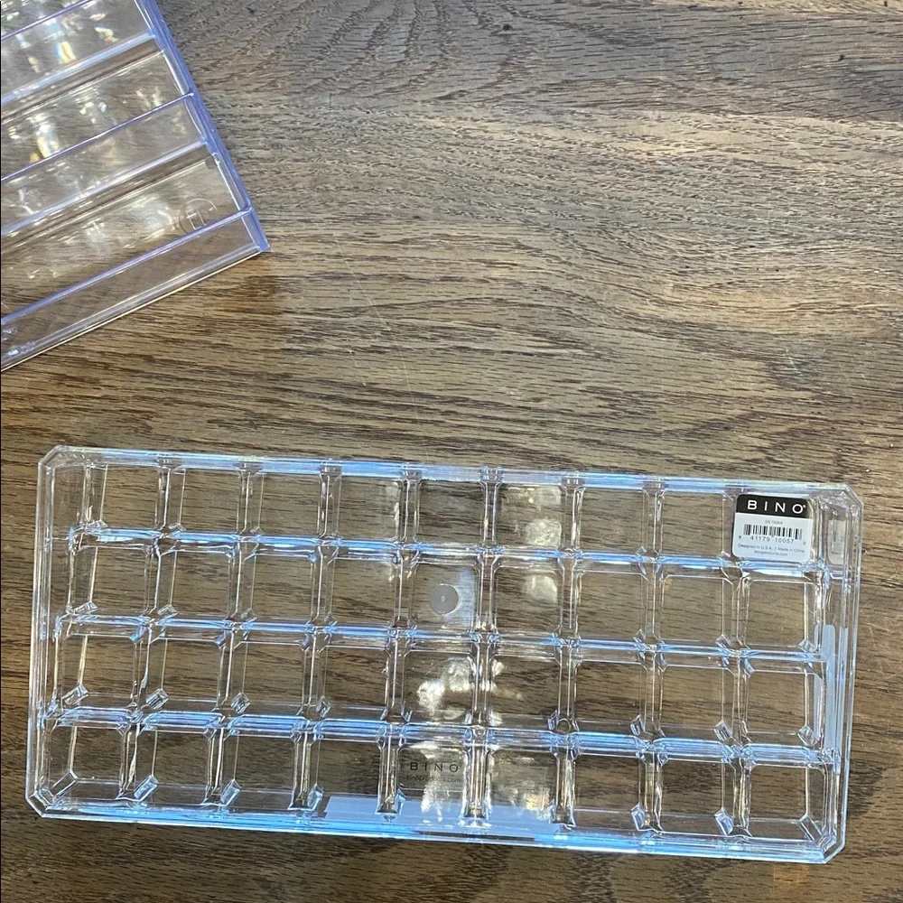 BINO Clear Lipstick Vanity Tray and graduated level tray suitable for organizing